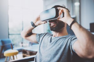 Marketer betrachten Virtual Reality und IoT als wichtige Trends für 2017